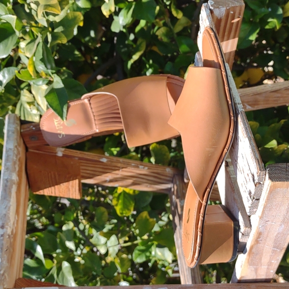 SARTO Leather Slide Sandal Low Chunky Heel 8 - Picture 1 of 12